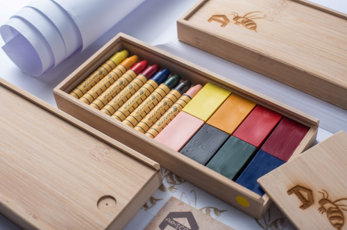 Apiscor Crayons 16 in bamboo box (8 blocks + 8 sticks)