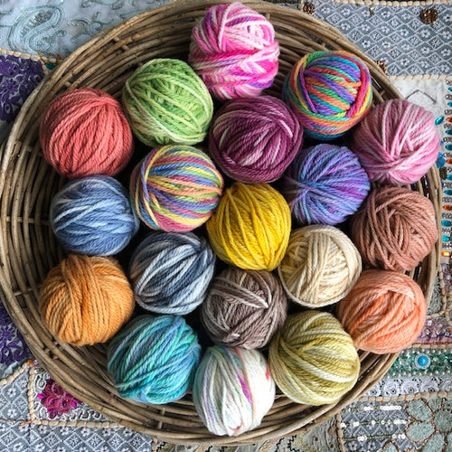 10 x 50g different coloured balls of hand painted wool/yarn in 16ply (with or without 8mm bamboo knitting needles)