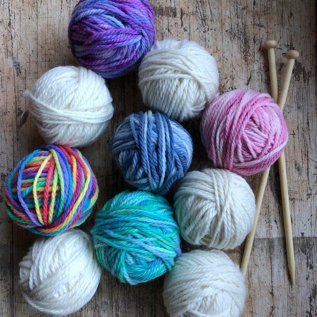 10 x 50g balls of wool ~ 5 natural + 5 coloured (with or without 8mm bamboo knitting needles)