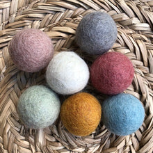 Load image into Gallery viewer, 3.5cm wool felt balls ~ 7 individual earthy tones ~ fair trade